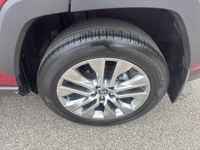 Used 2024 Toyota RAV4 Limited image 11