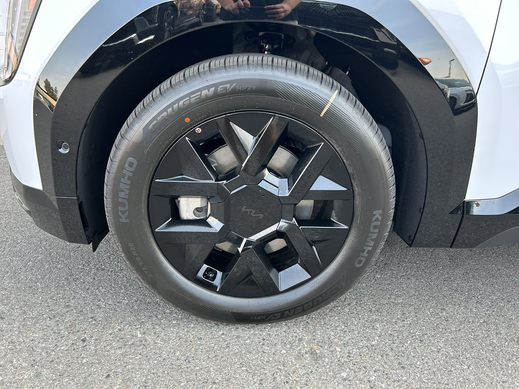 New 2026 Kia EV9 Land w/ Nightfall Edition Package image 8