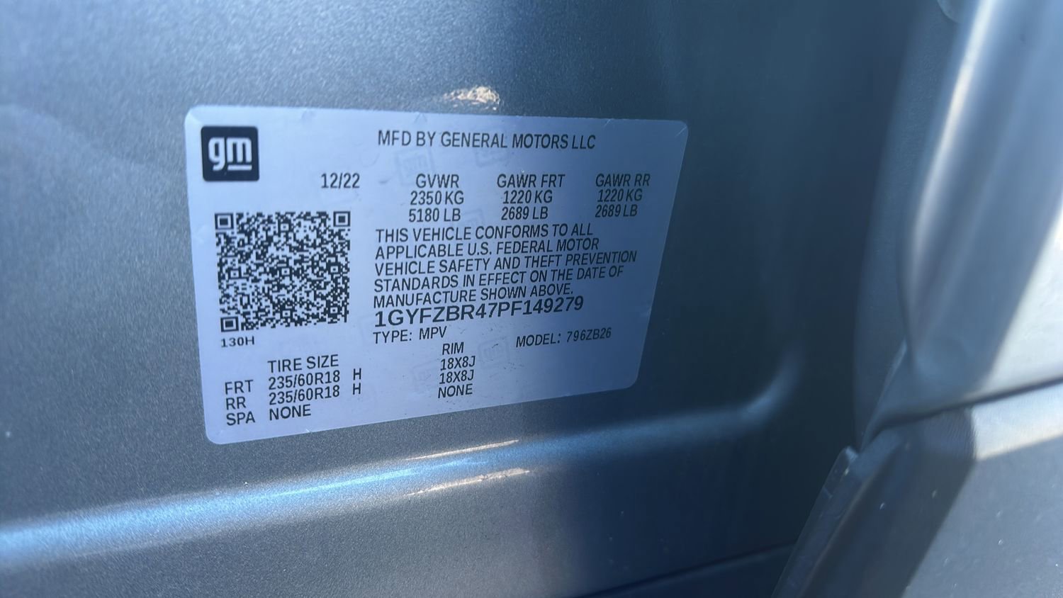 Used 2023 Cadillac XT4 Luxury w/ Cold Weather Package image 8