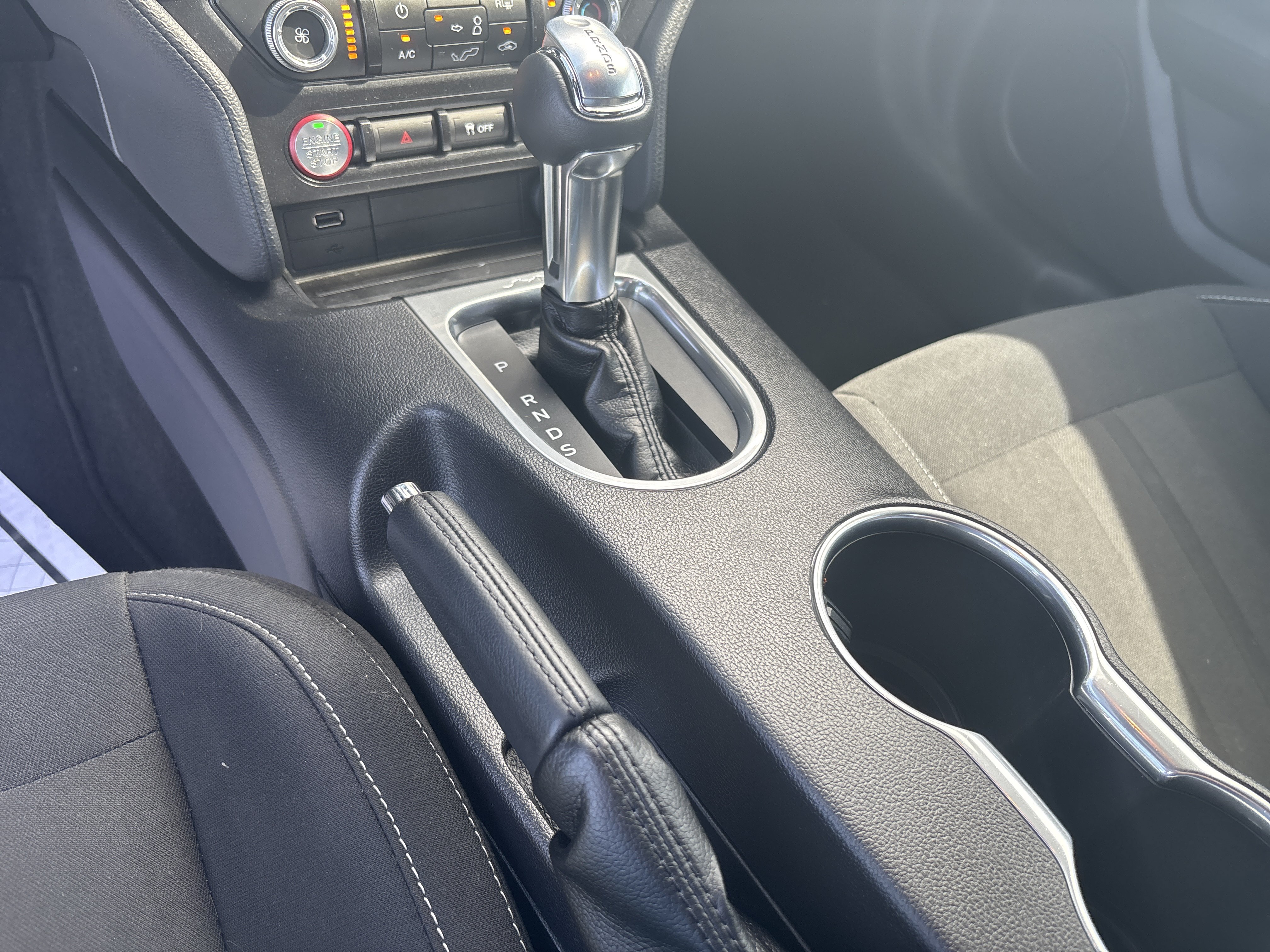 Used 2019 Ford Mustang Coupe RWD image 21