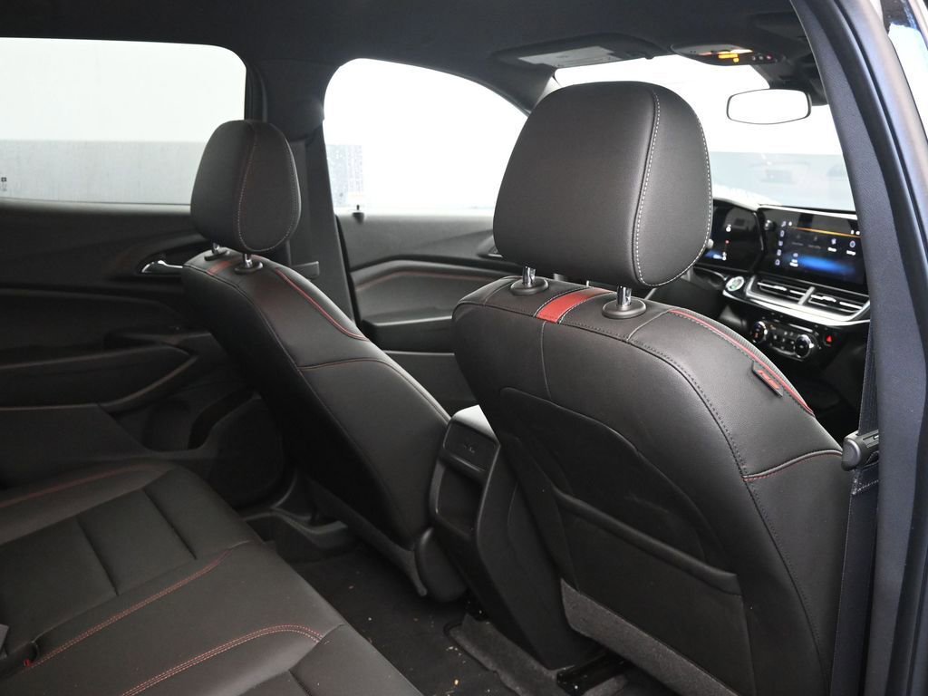 Certified 2026 Chevrolet Trax RS w/ Driver Confidence Package image 18