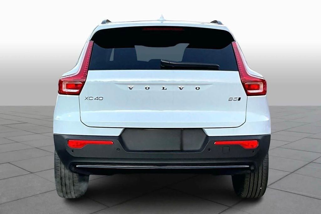 Used 2026 Volvo XC40 B5 Plus w/ Protection Package Premier AWD/4WD image 5