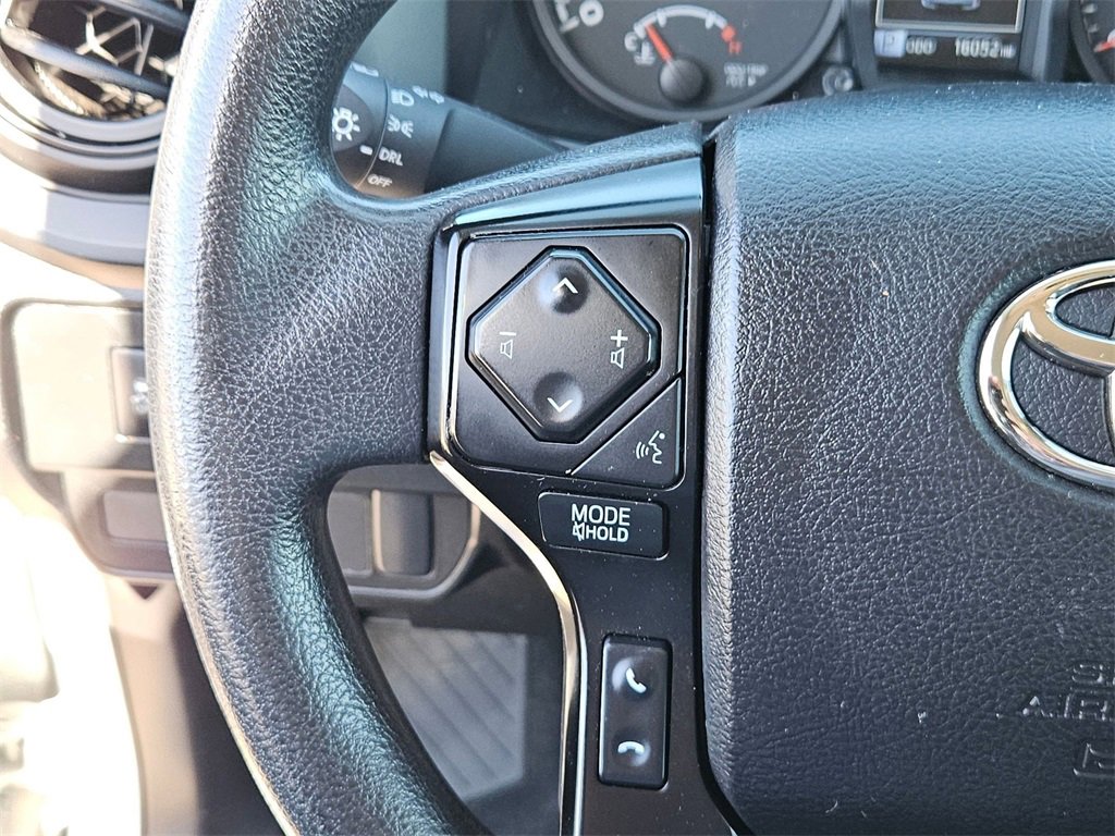 Used 2022 Toyota Tacoma SR image 17