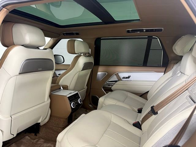 Used 2023 Land Rover Range Rover SV image 22