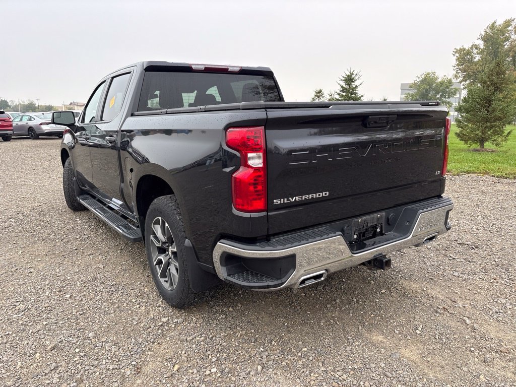 Used 2023 Chevrolet Silverado 1500 LT AWD/4WD image 9