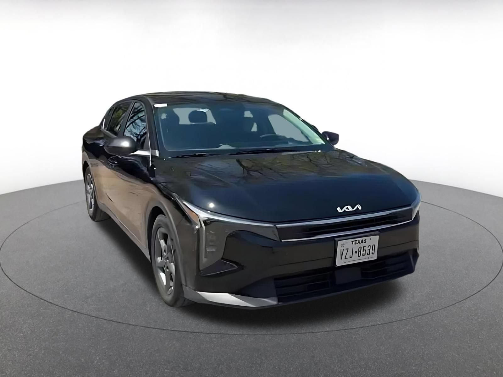 Used 2025 Kia K4 FWD image 2