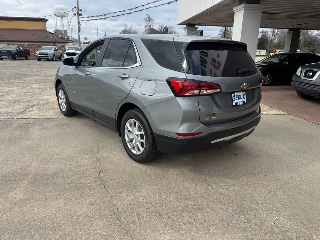 Used 2023 Chevrolet Equinox LT image 3