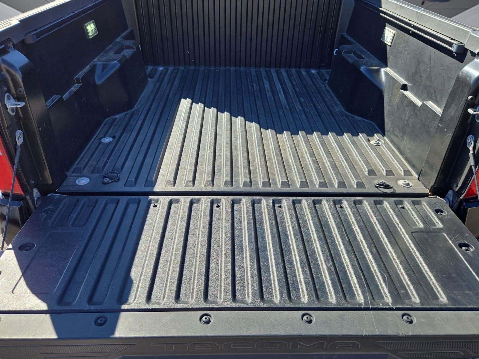 Used 2024 Toyota Tacoma TRD Off-Road image 30