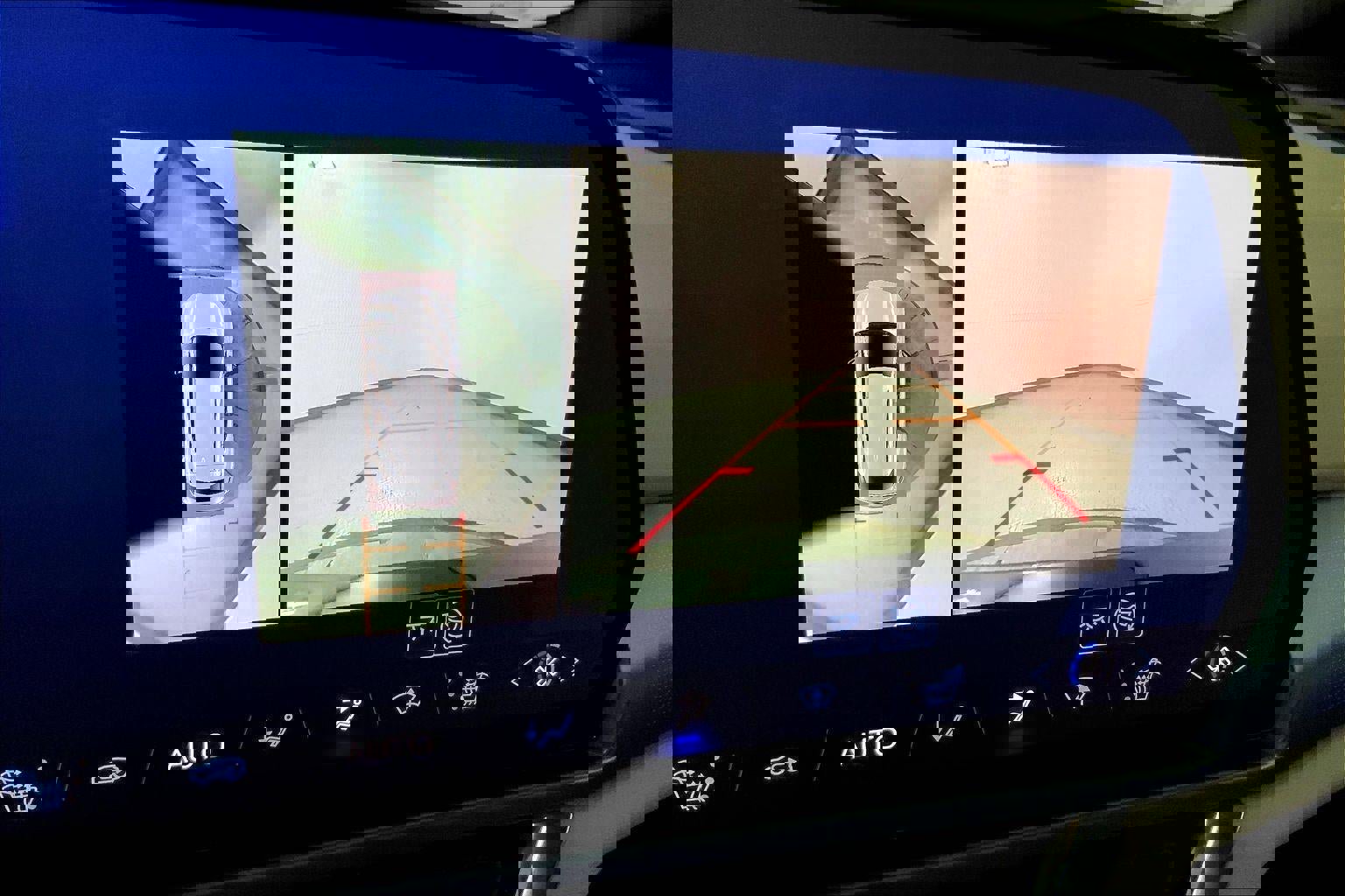 Used 2025 Chevrolet Equinox EV LT FWD image 21