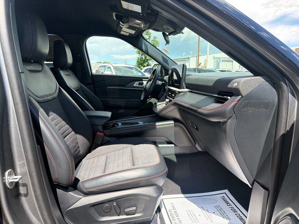 Used 2025 Ford Explorer ST-Line AWD/4WD image 10