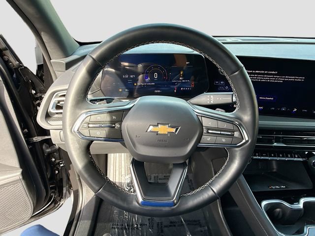 Used 2025 Chevrolet Traverse LT FWD image 11