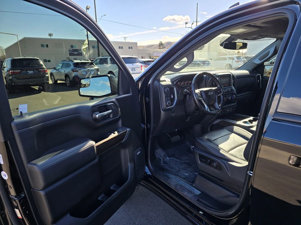 Used 2021 Chevrolet Silverado 1500 RST image 18