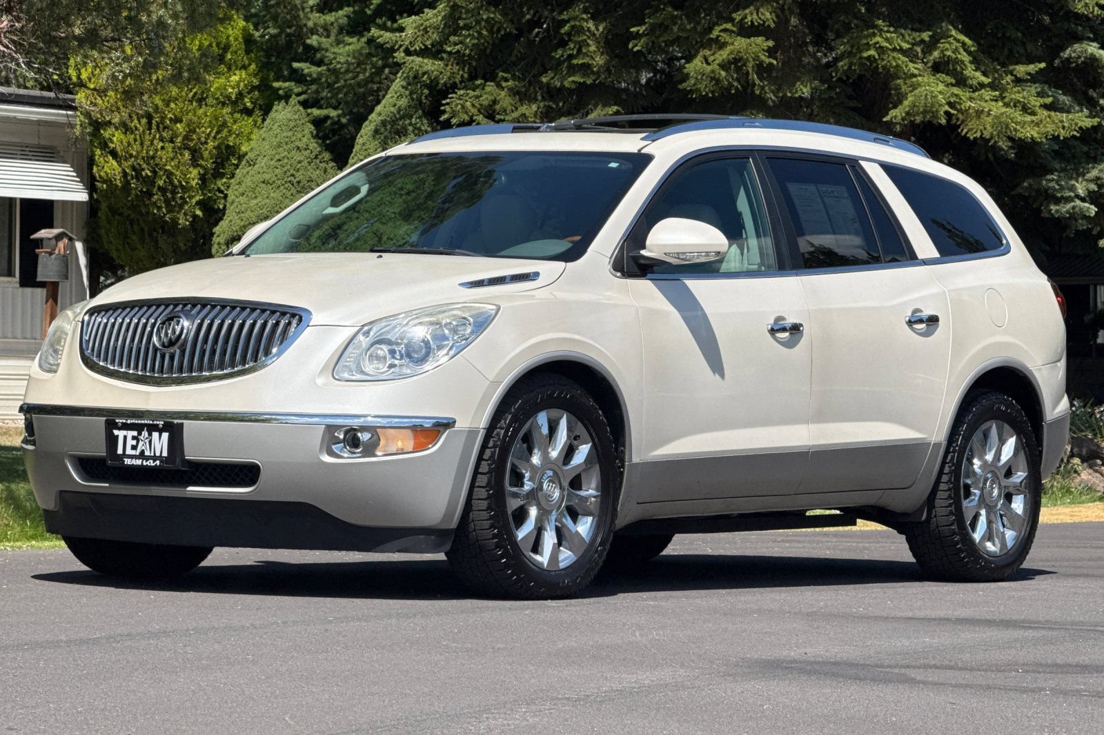 Used 2012 Buick Enclave Premium AWD/4WD image 8
