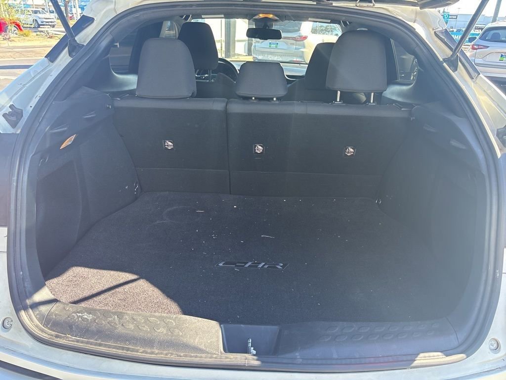 Used 2018 Toyota C-HR XLE image 9