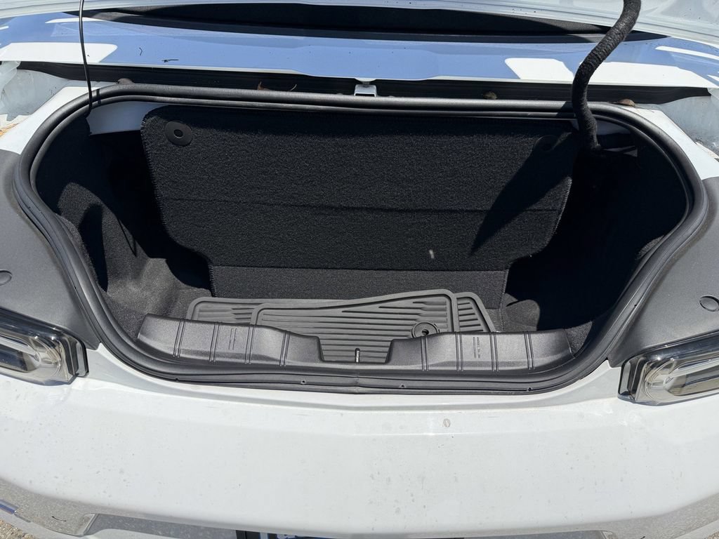 Used 2020 Chevrolet Camaro ZL1 RWD image 16
