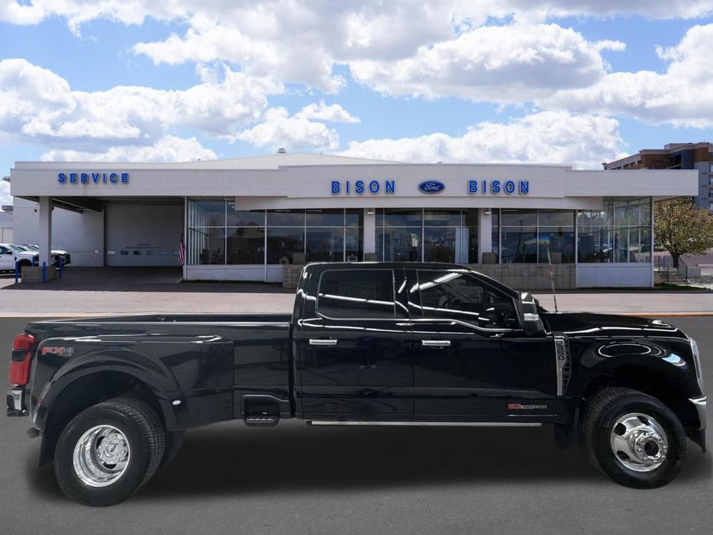 Certified 2025 Ford F350 Lariat w/ Lariat Ultimate Package AWD/4WD image 2