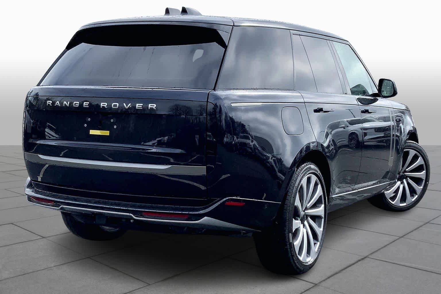 New 2026 Land Rover Range Rover SE AWD/4WD image 3