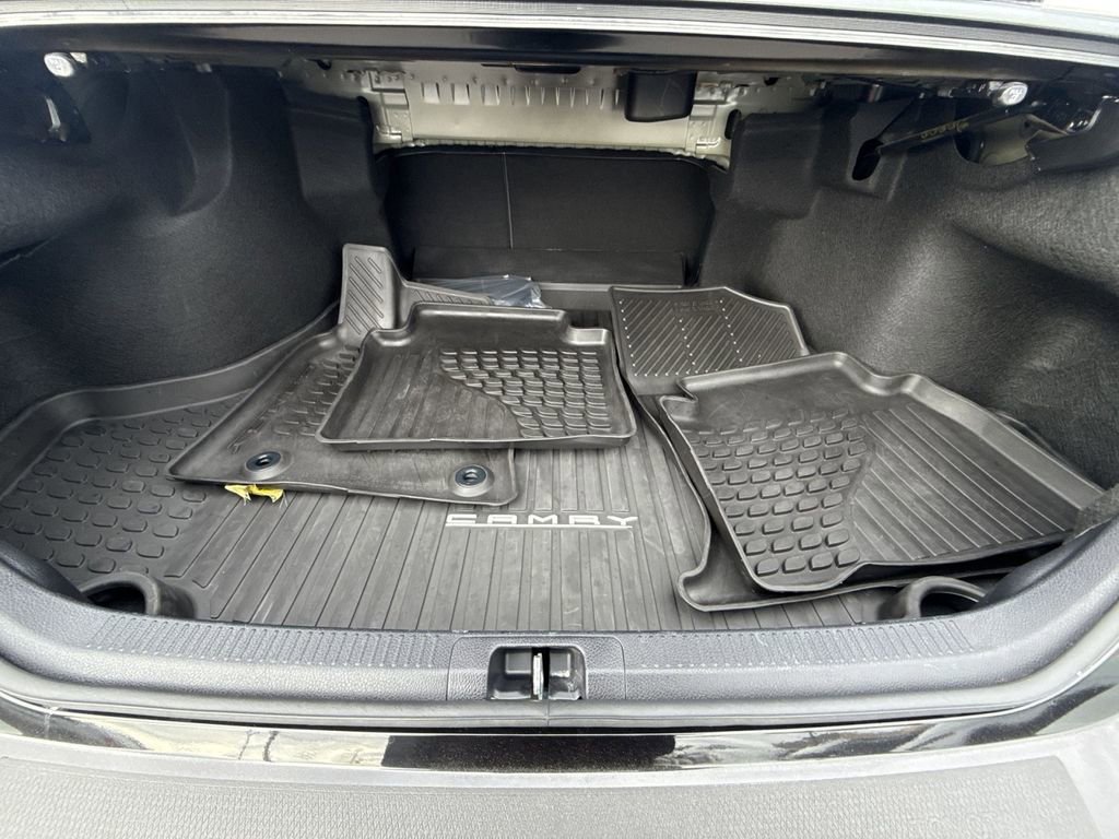 Used 2023 Toyota Camry SE image 25