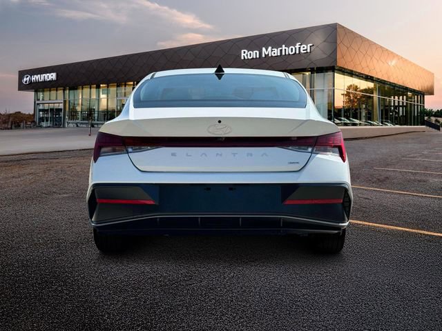 New 2025 Hyundai Elantra Limited image 6