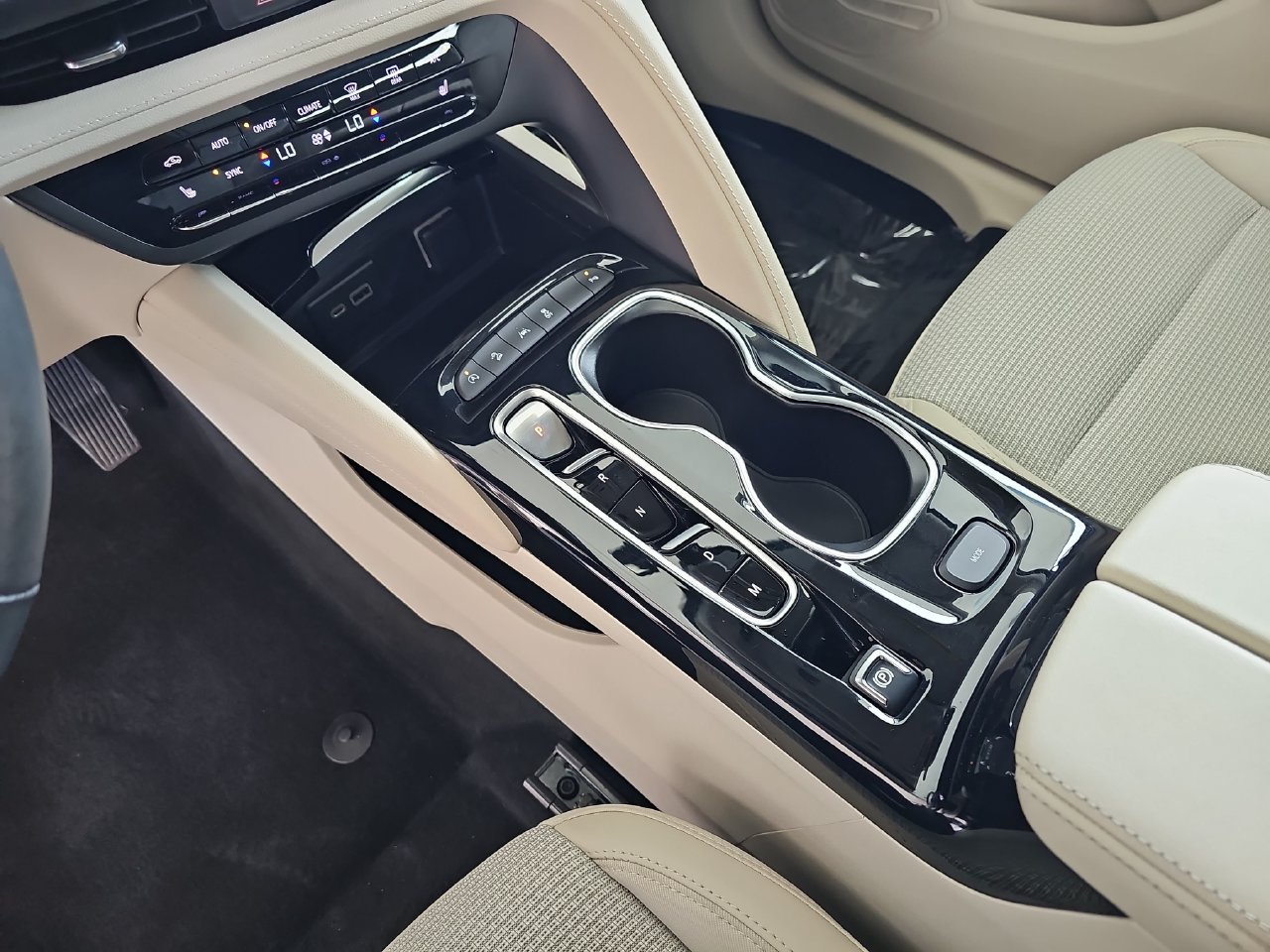 Used 2023 Buick Envision Preferred AWD/4WD image 29