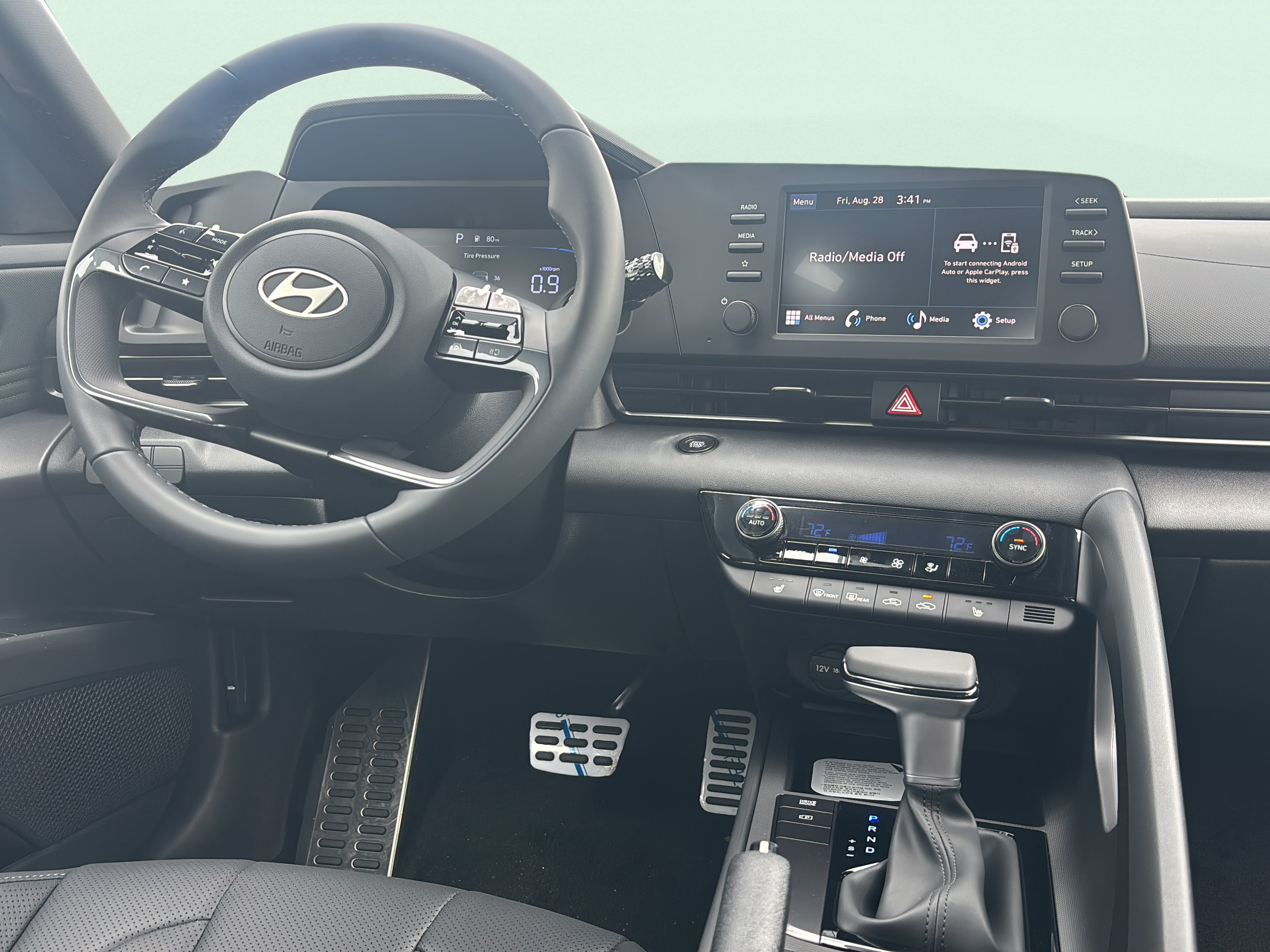 New 2026 Hyundai Elantra SEL Sport FWD image 10