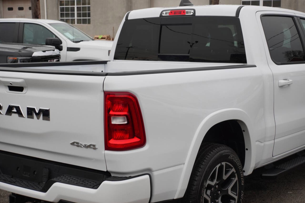 Used 2025 RAM 1500 Laramie w/ Sport Appearance Package AWD/4WD image 14