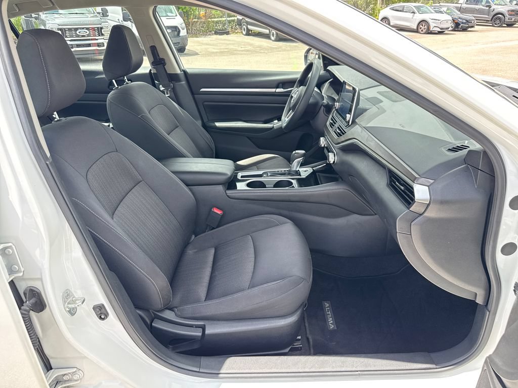 Used 2023 Nissan Altima 2.5 SV FWD image 22