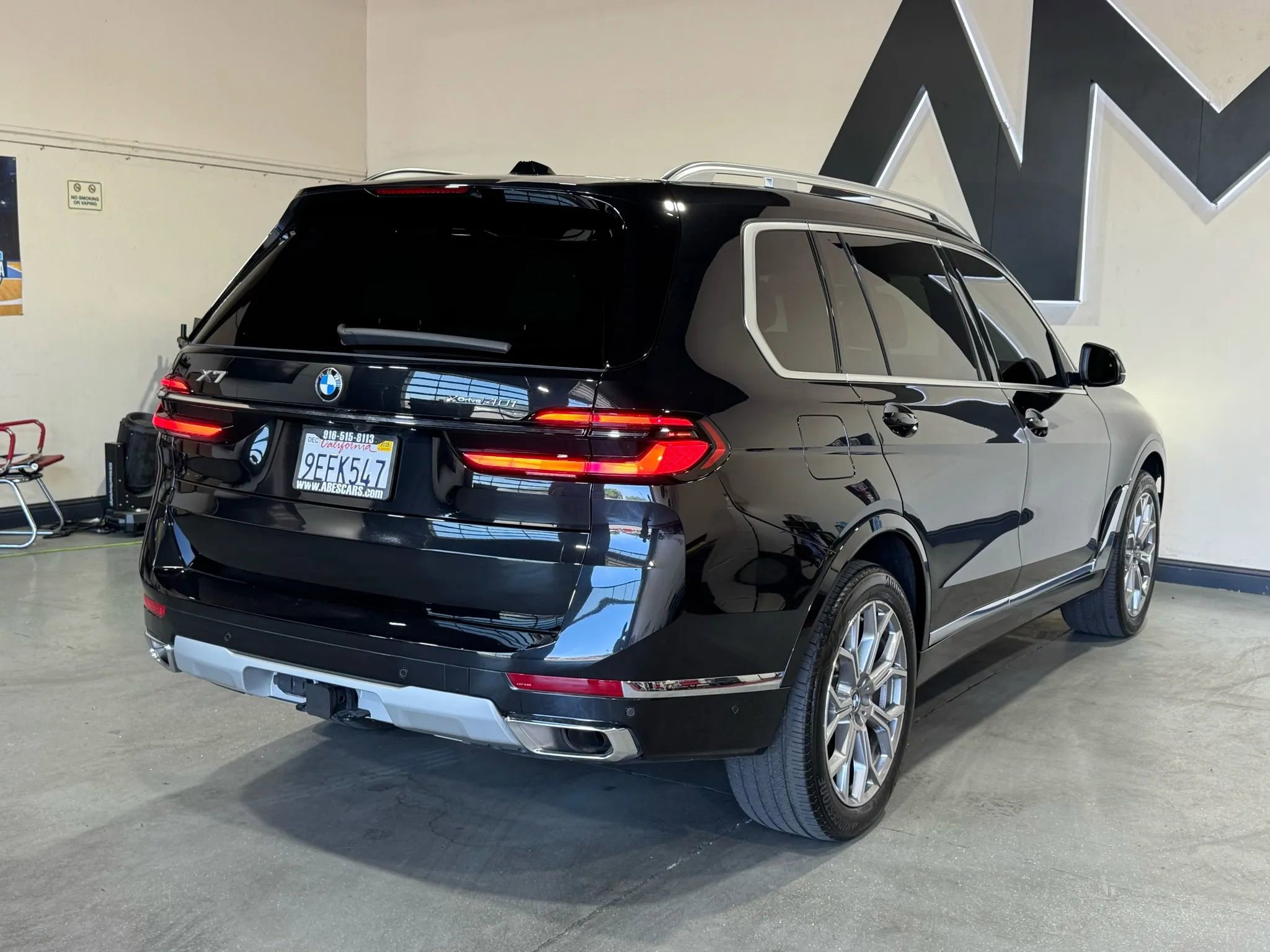 Used 2023 BMW X7 xDrive40i w/ Premium Package image 5