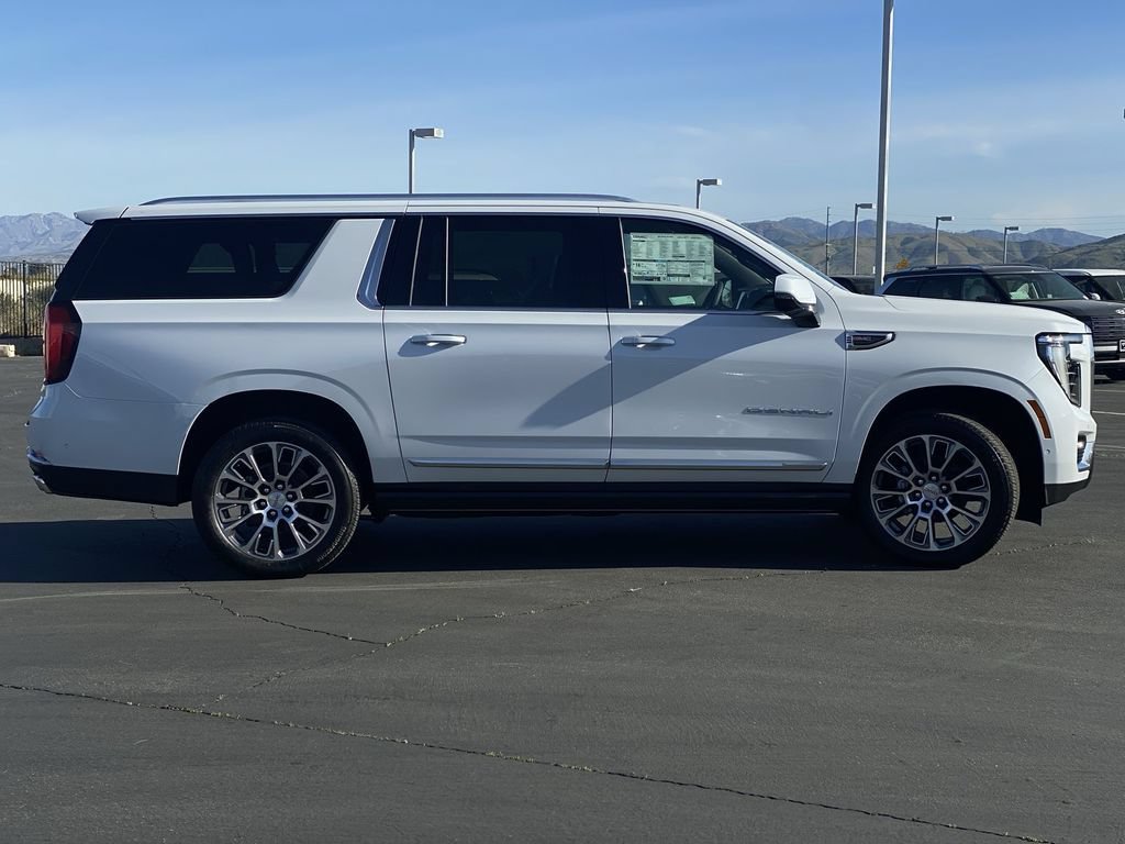 Used 2026 GMC Yukon XL Denali w/ Denali Reserve Package AWD/4WD image 12