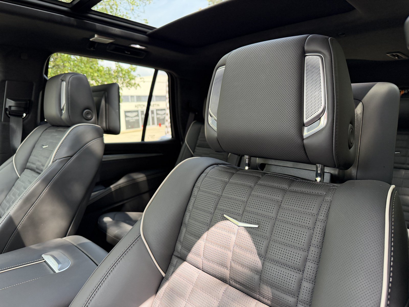 Used 2026 Cadillac Escalade V AWD/4WD image 35