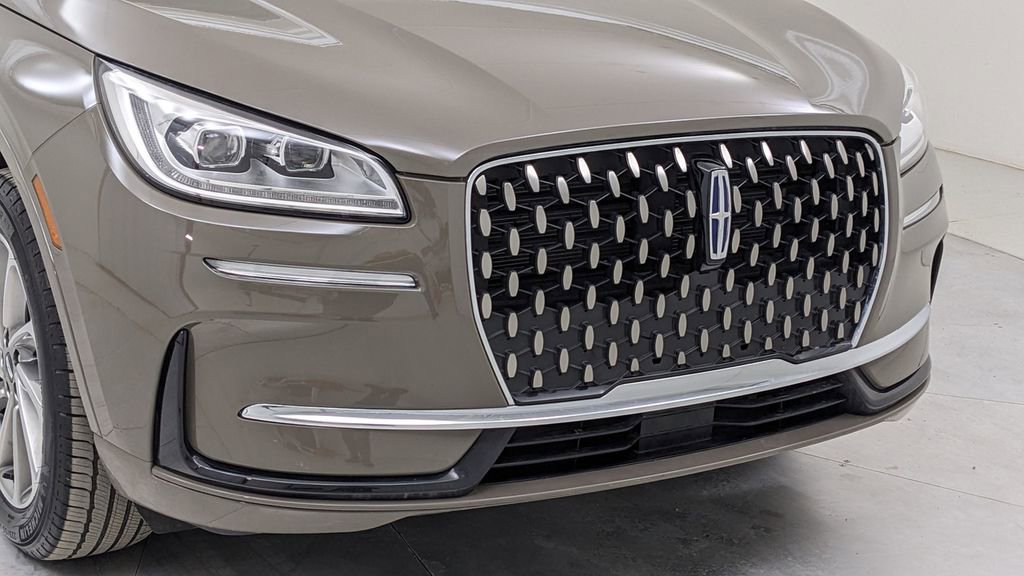 Used 2025 Lincoln Corsair Grand Touring w/ Towing Package image 42