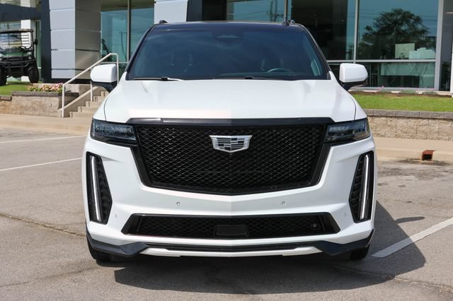 Used 2023 Cadillac Escalade V w/ LPO, ONYX Package AWD/4WD image 2