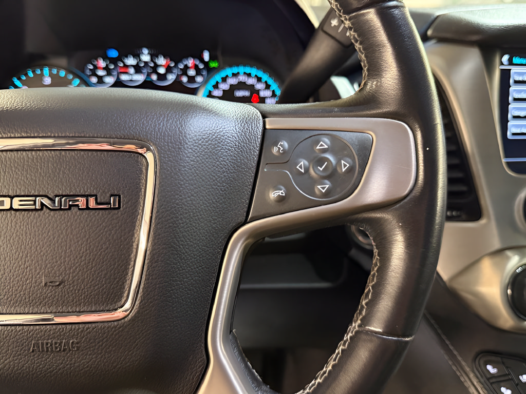 Used 2020 GMC Yukon Denali w/ Open Road Package AWD/4WD image 34