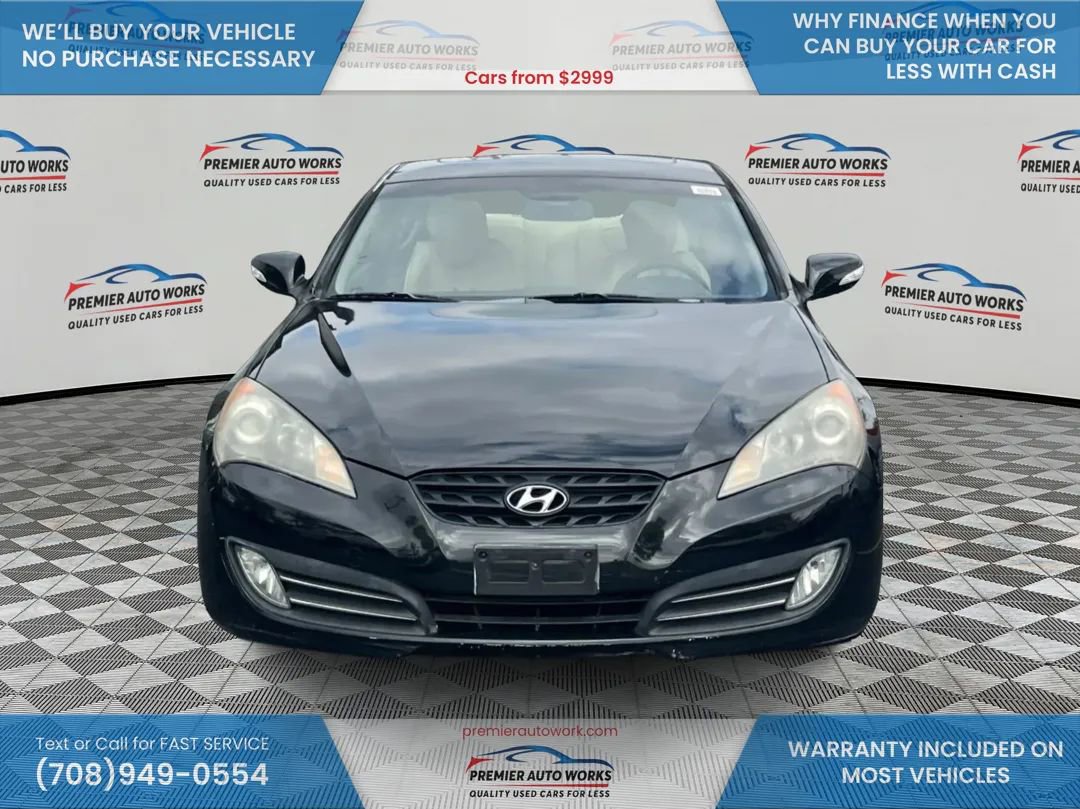 Used 2010 Hyundai Genesis 3.8 RWD image 2