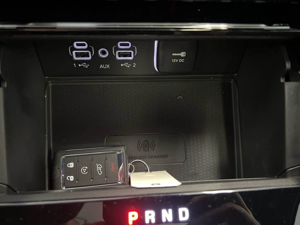 New 2025 Jeep Grand Cherokee Altitude image 14