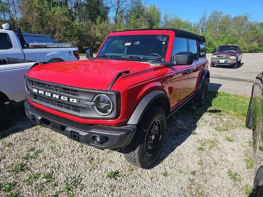 Used 2023 Ford Bronco Black Diamond image 3