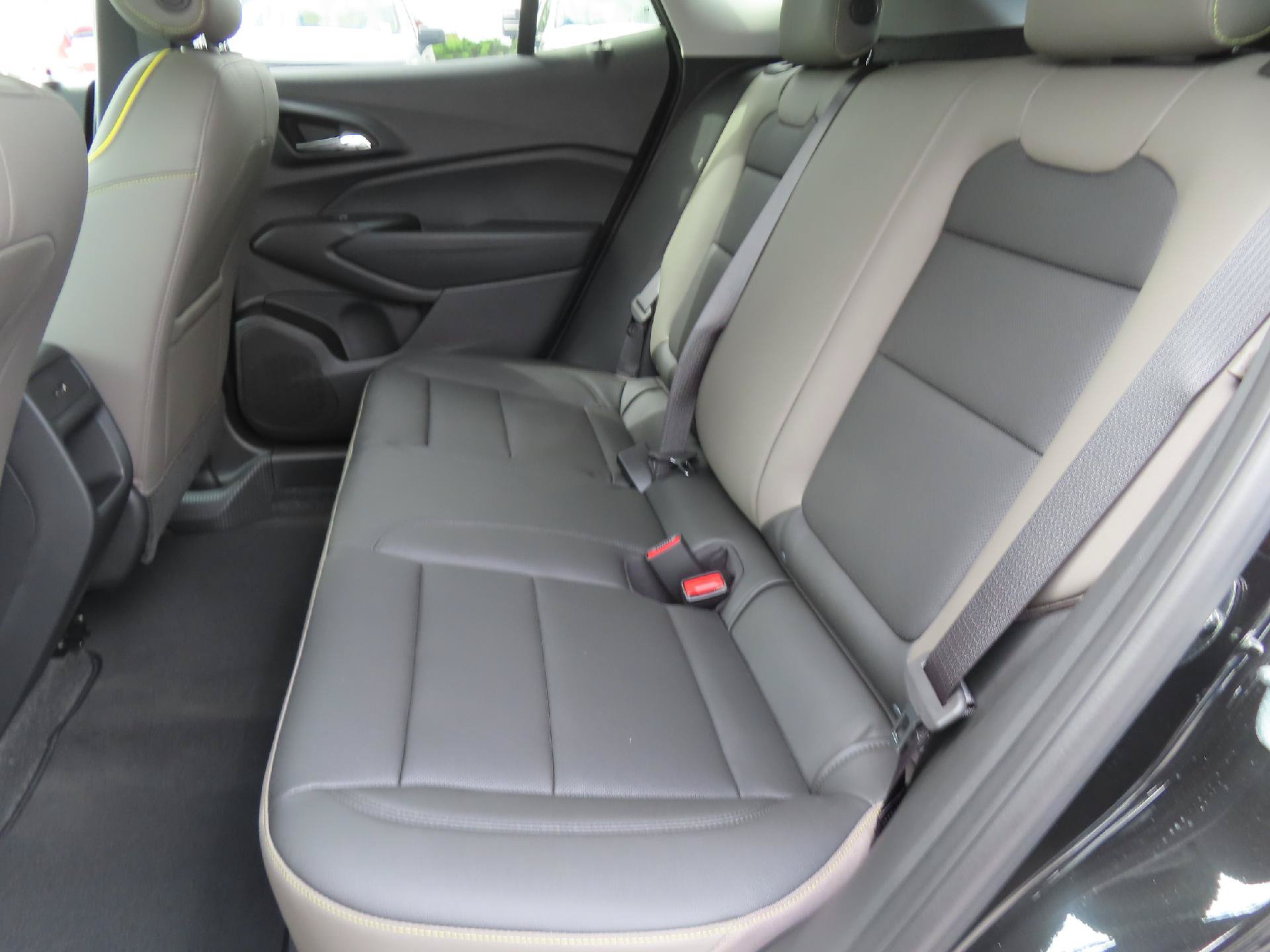 New 2026 Chevrolet Trax ACTIV w/ Driver Confidence Package FWD image 38