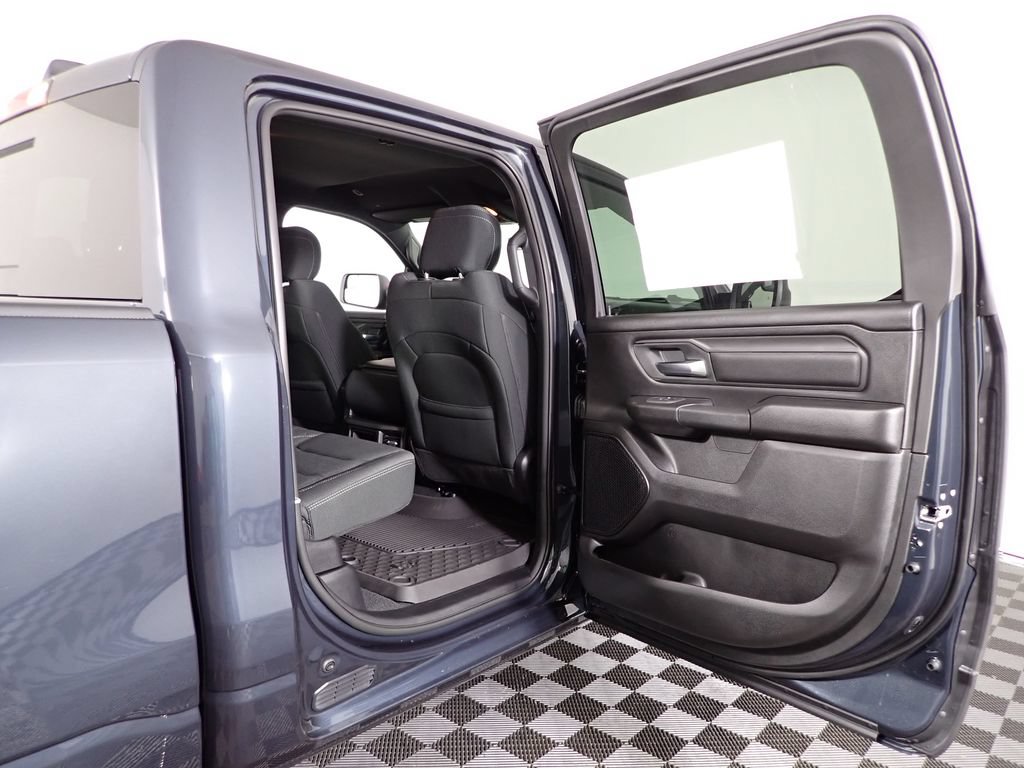 New 2026 RAM 1500 Warlock AWD/4WD image 32