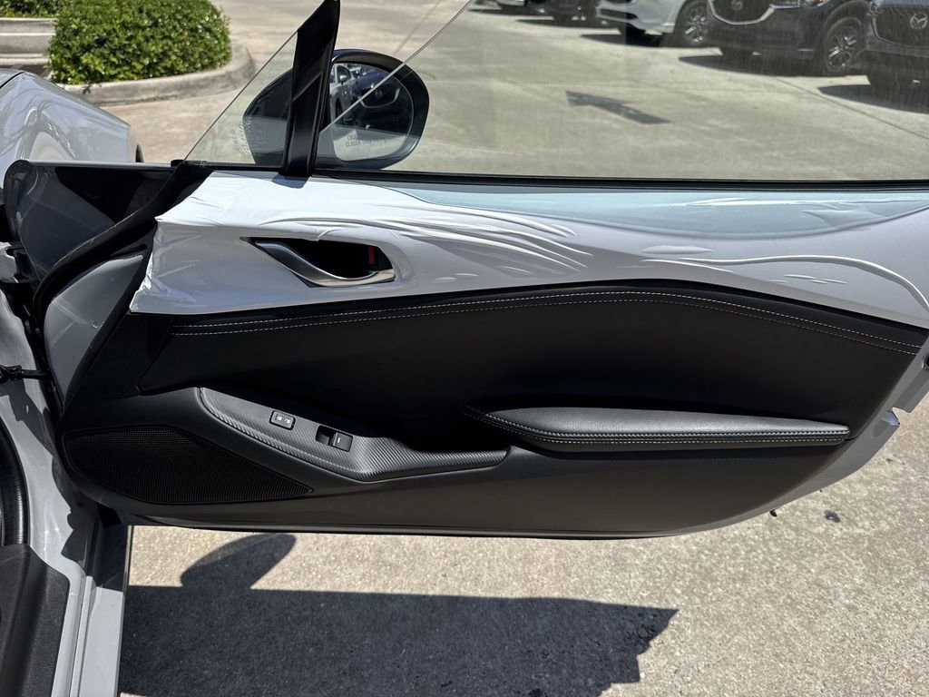 New 2026 MAZDA MX-5 Miata Club w/ Interior Package RWD image 42