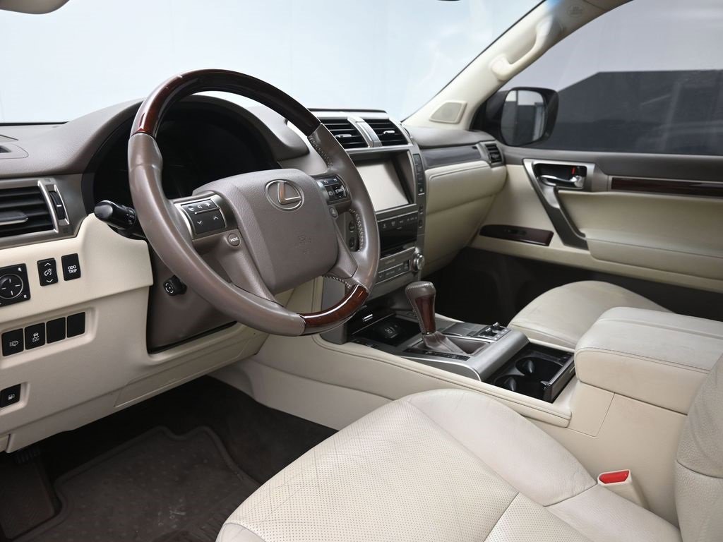 Used 2014 Lexus GX 460 image 18