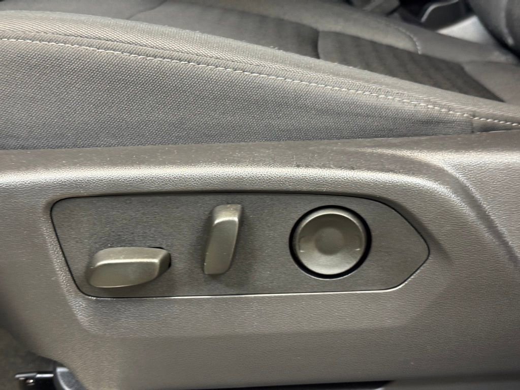 Used 2025 Chevrolet Silverado 2500 LT image 12