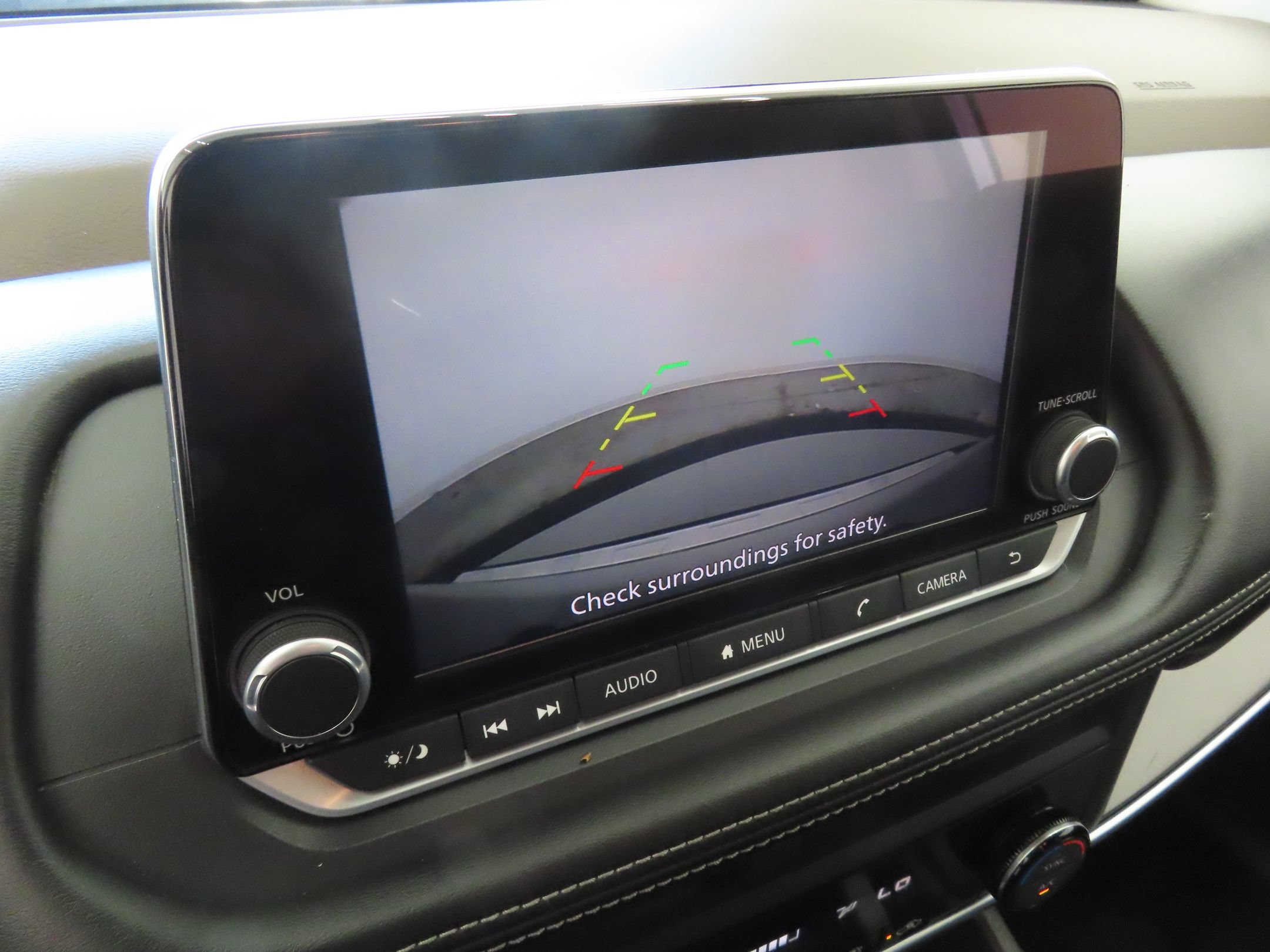 Used 2023 Nissan Rogue SV AWD/4WD image 19