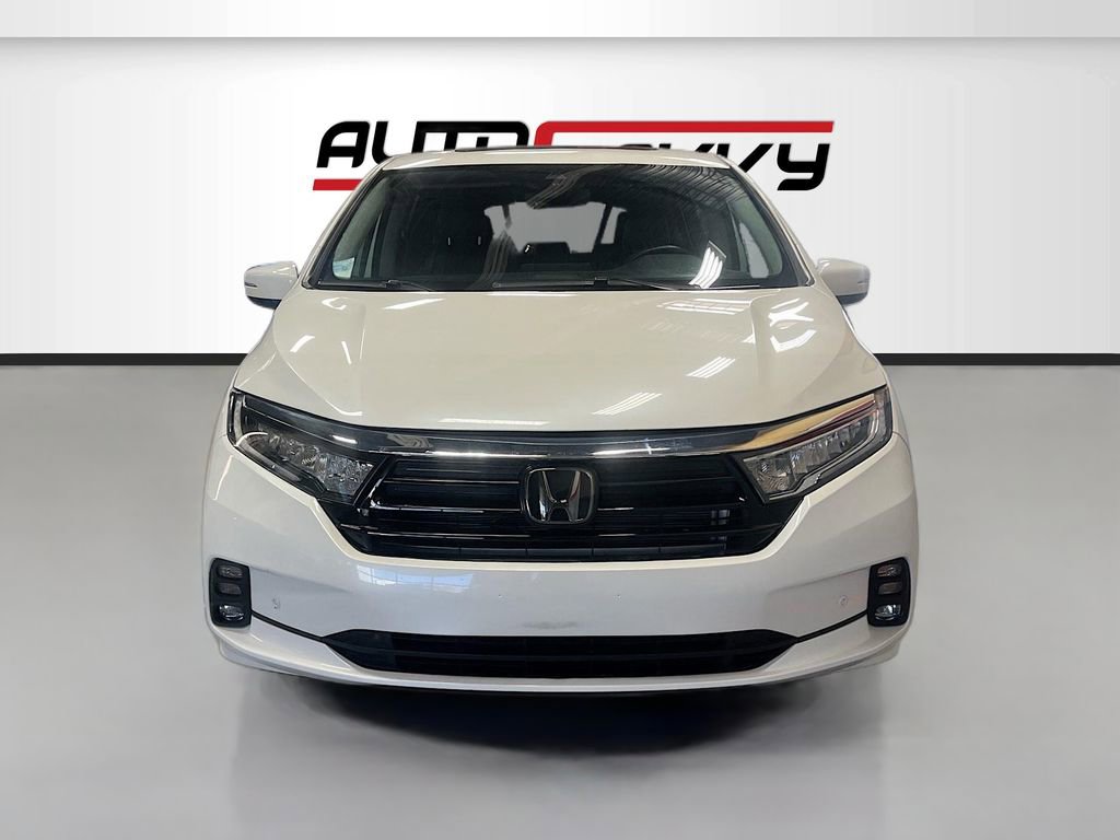 Used 2023 Honda Odyssey Elite image 2