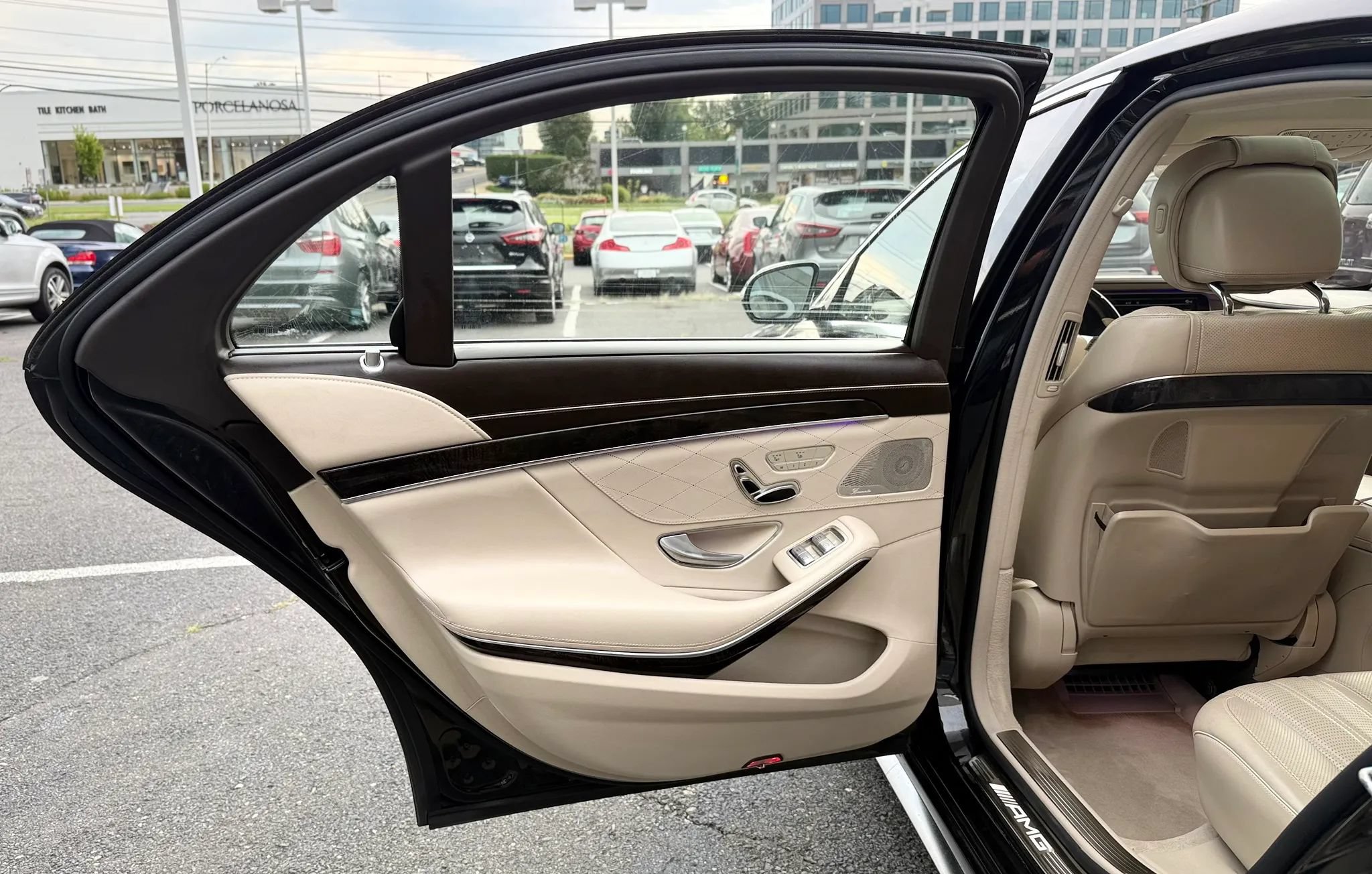 Used 2015 Mercedes-Benz S 63 AMG 4MATIC Sedan image 27
