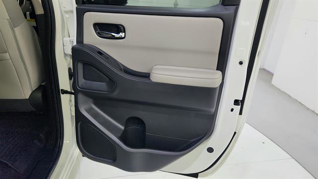 Certified 2025 Nissan Frontier SV RWD image 49