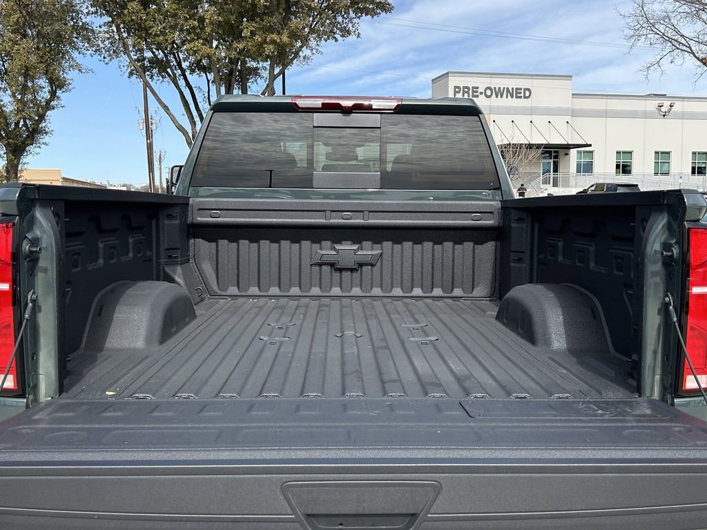 Used 2025 Chevrolet Silverado 2500 LTZ w/ LTZ Convenience Package image 36