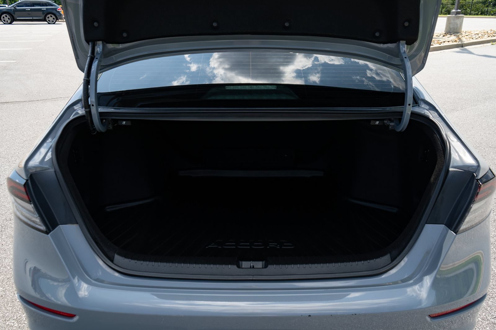 Used 2023 Honda Accord Sport image 9
