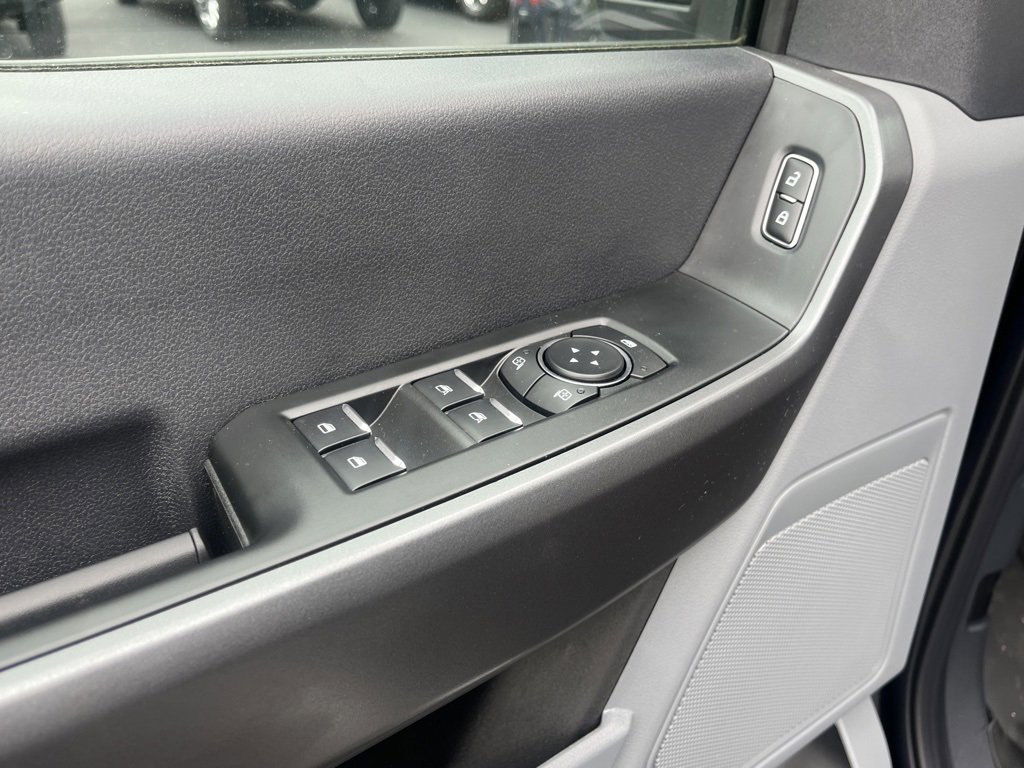 New 2025 Ford F350 XLT image 3