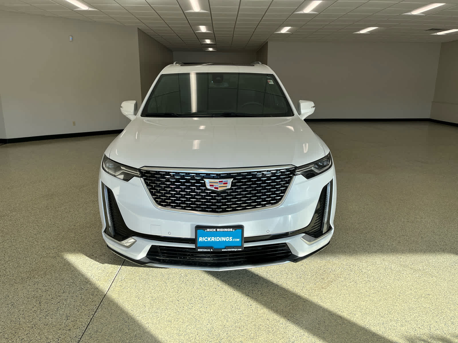 Used 2024 Cadillac XT6 Premium Luxury w/ LPO, Floor Liner Package image 4