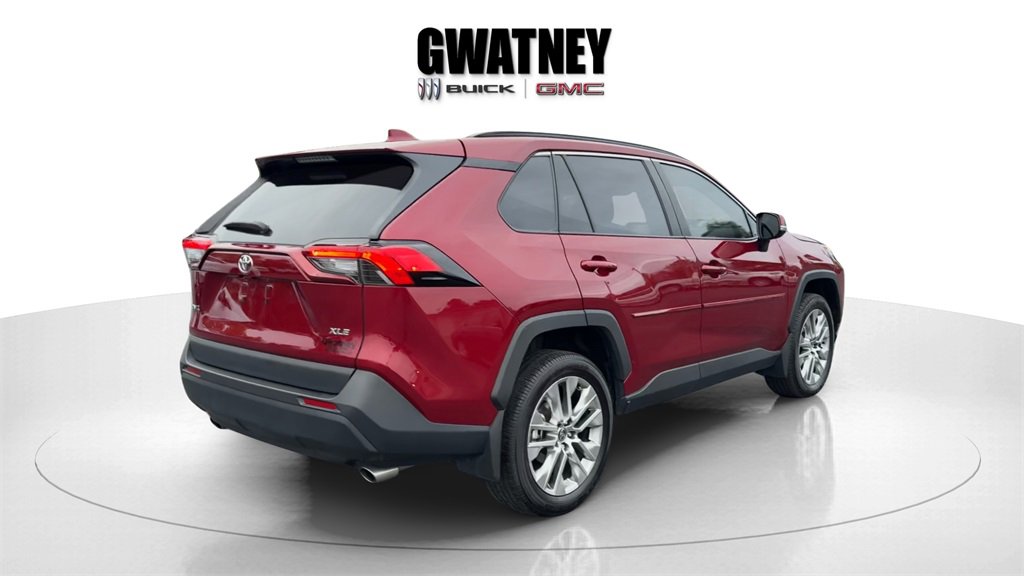 Used 2024 Toyota RAV4 XLE Premium image 6